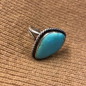Vintage silver and turquoise ring
